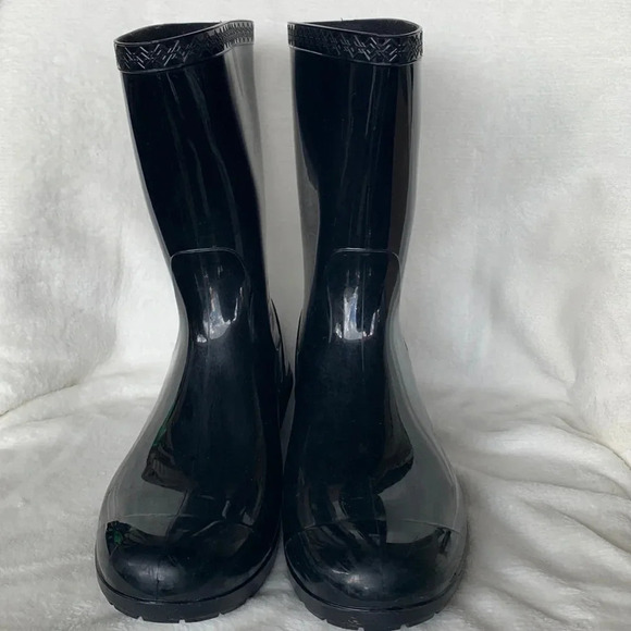 UGG Sienna Rain Boots - Picture 2 of 10